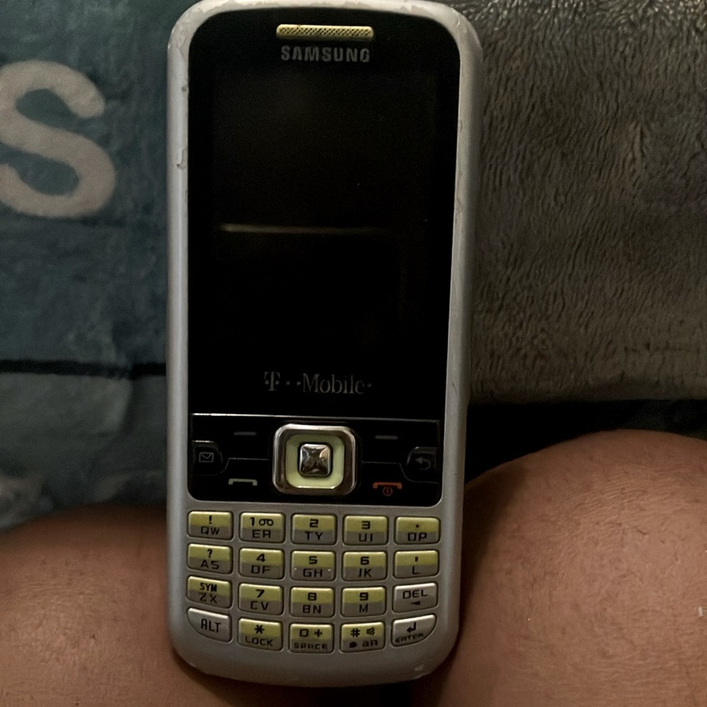 T-Mobile old lime green phone (parts only)